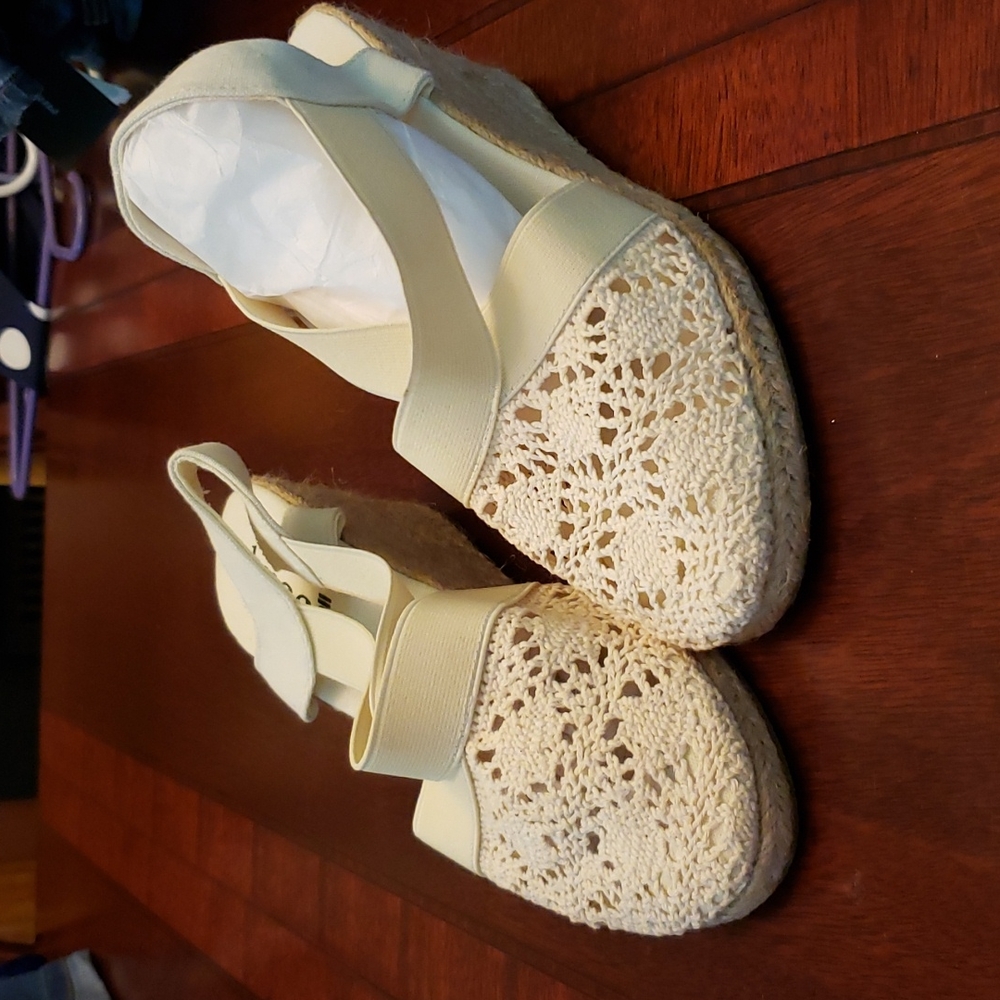 Womens shoes